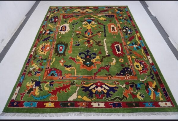Vibrant Emerald Green Oushak-Style Area Rug